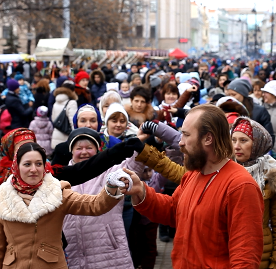 «Блиновский разгуляй» прошел на Рождественской в Нижнем Новгороде