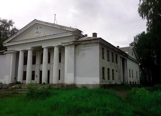 Когда сносили ДК в Балахне, кто-то сказал, что теперь у нас есть своя Пальмира