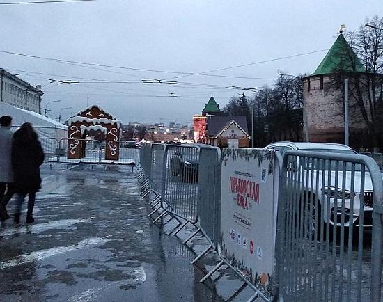  Чиновники настаивают на размещении «Горьковской ёлки»-2020 на пл. Минина и Пожарского