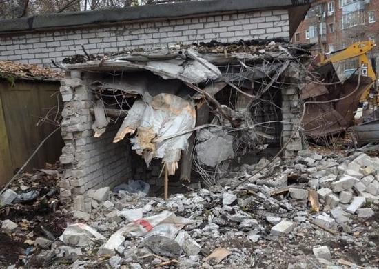 На улице Ильинской сносят гаражи нижегородцев